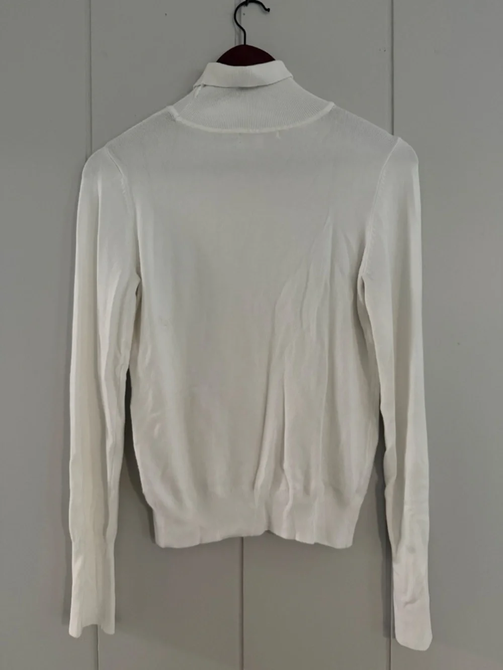 Skies Are Blue M White Turtleneck Sweater Gold Button Split Cuff